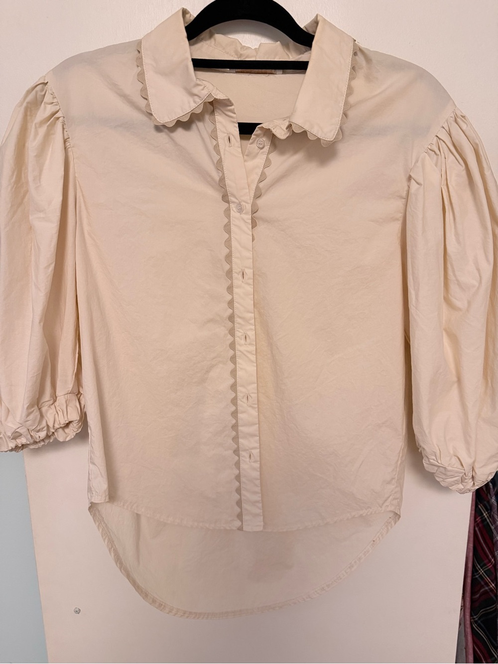 Karlie Cream Scalloped Trim Button-Down Puff Sleeve Shirt